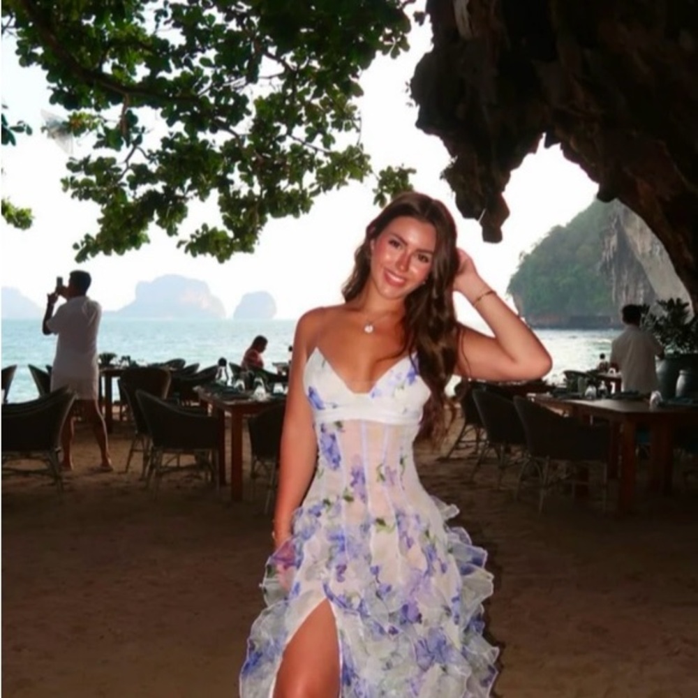 White Sundress with High Slit and Sweetheart Neckline for Resort Wear